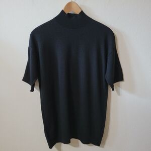 Theory Men's Merino Wool Black Short Sleeve Turtleneck Ribbed Cuff Sweater